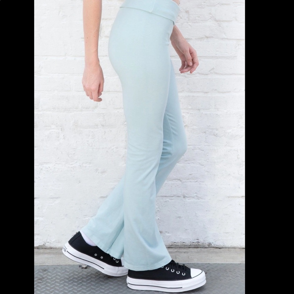 Brandy Melville flare leggings